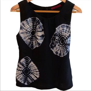 Velvet by Graham & Spencer silk tie die top.